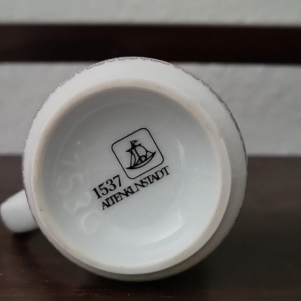 3 piece German Stein Set - Picture 3 of 9